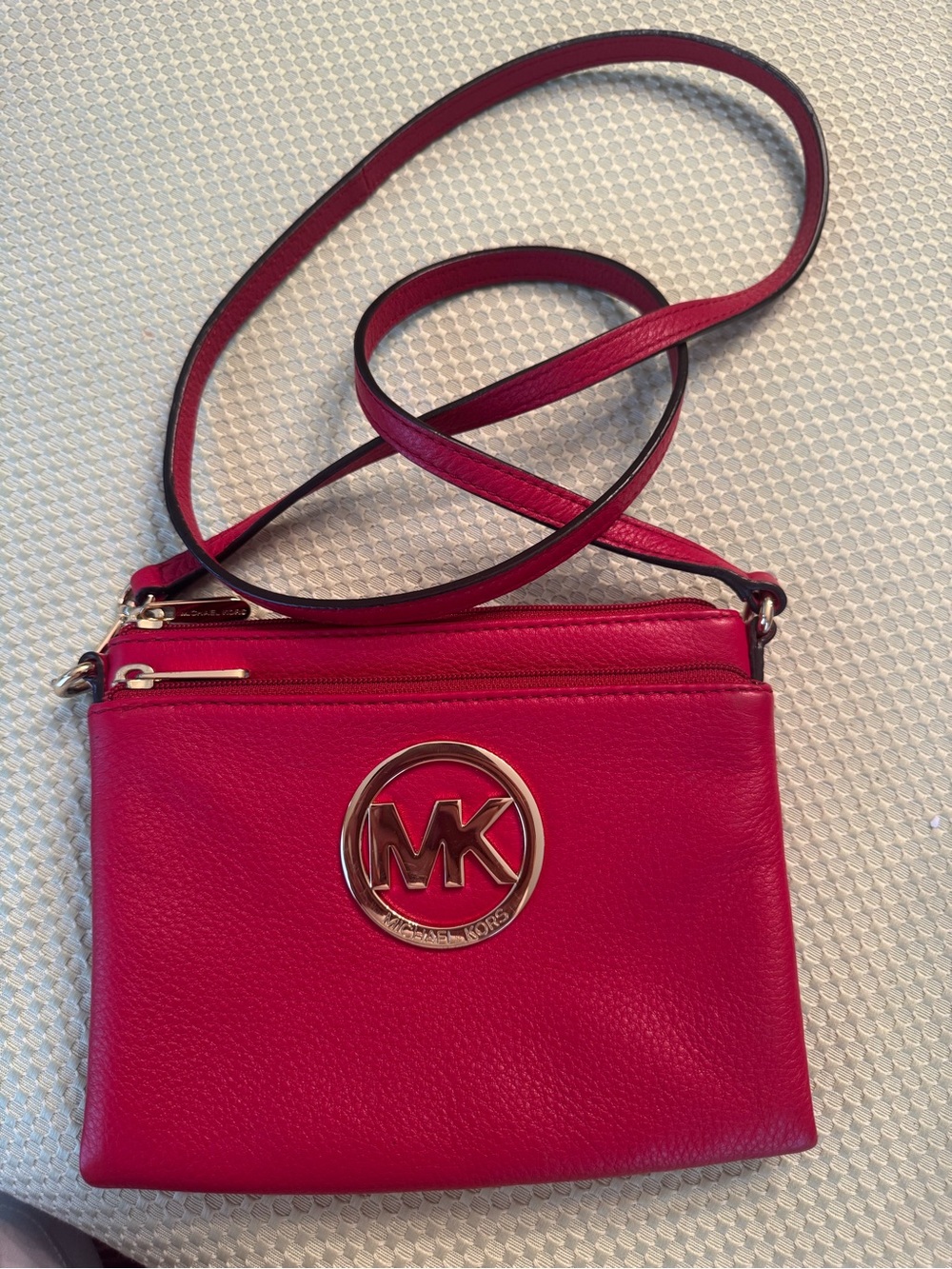 Michael Kors Red Pebble Leather Fulton Double Zip 8”x7” Crossbody Wallet Bag EUC